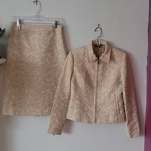 Kasper 2 piece skirt suit